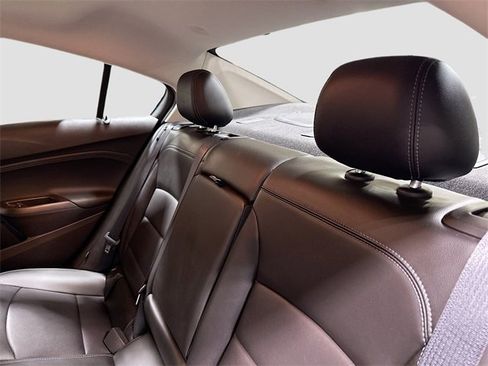 Used 2018 Chevrolet Cruze Premier image 28