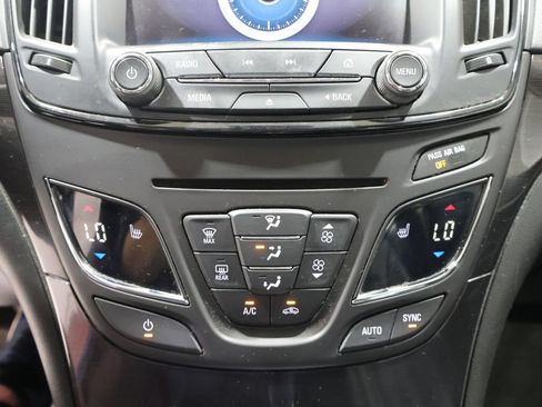 Used 2014 Buick Regal Premium FWD image 31