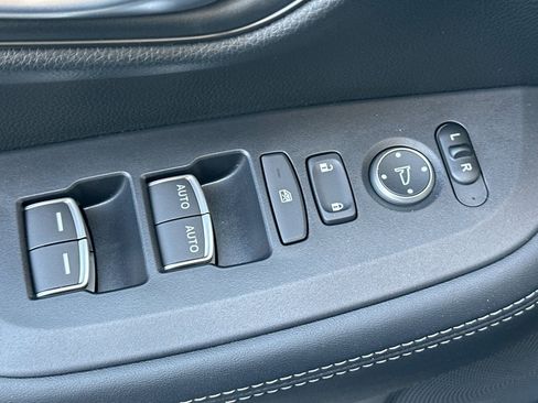 New 2026 Honda HR-V EX-L image 13