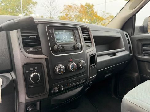 Used 2018 RAM 2500 Tradesman w/ Chrome Appearance Group image 19