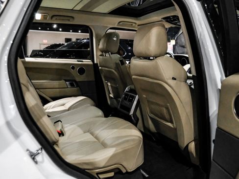 Used 2017 Land Rover Range Rover Sport HSE image 34