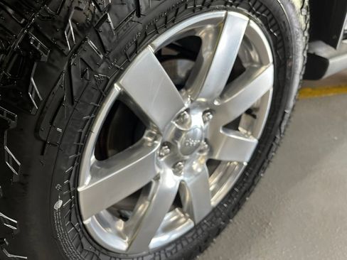 Used 2016 Jeep Wrangler Sahara AWD/4WD image 8