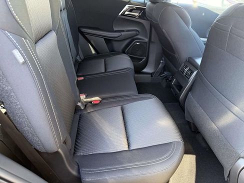 New 2026 Mitsubishi Outlander ES image 9