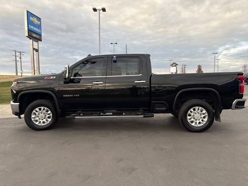 Certified 2022 Chevrolet Silverado 3500 LTZ w/ LTZ Plus Package image 6