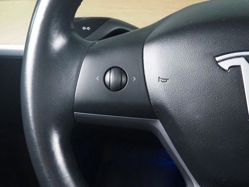 Used 2018 Tesla Model 3 image 21