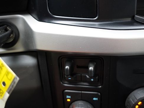 Certified 2024 Ford F350 XLT AWD/4WD image 30