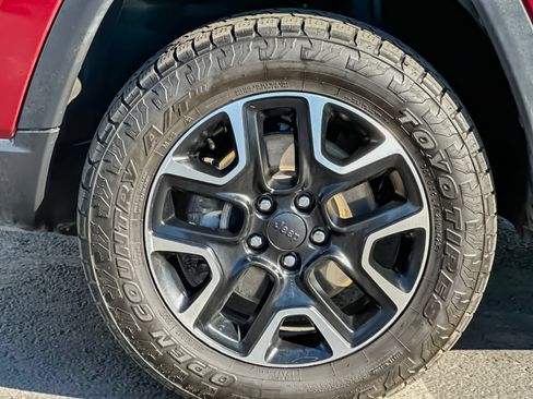 Used 2021 Jeep Compass Trailhawk w/ Sun and Sound Group AWD/4WD image 26