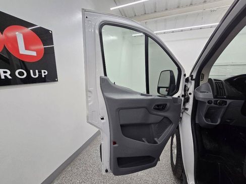 Used 2018 Ford Transit 150 130 Low Roof RWD image 22