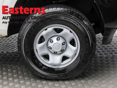 Used 2020 Toyota Tacoma SR image 29