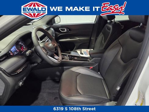 New 2026 Jeep Compass Limited image 8