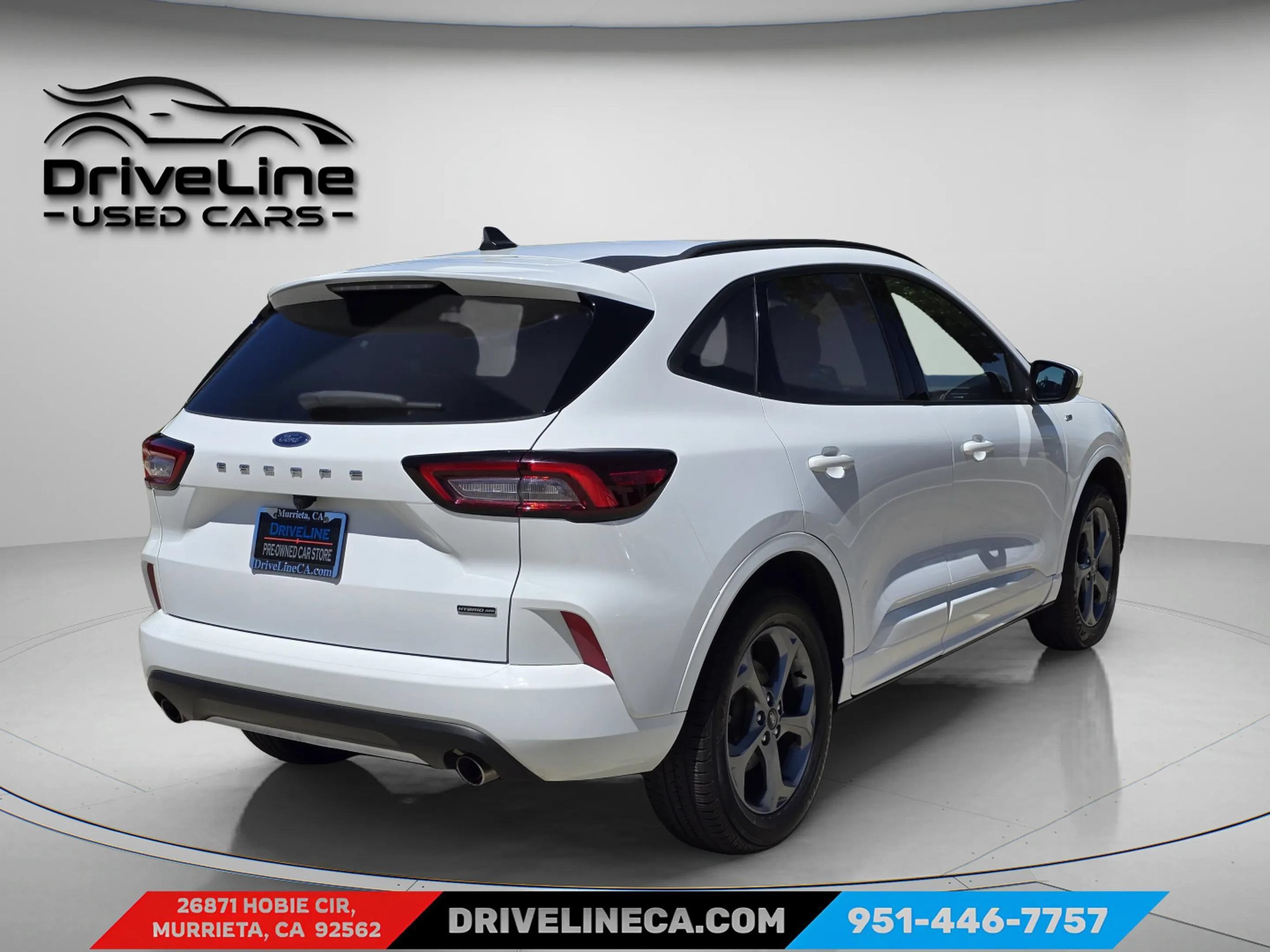 Used 2023 Ford Escape ST-Line Select AWD/4WD image 2