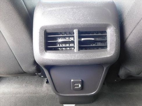 Used 2024 Chevrolet Equinox LT AWD/4WD image 24