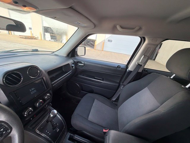 Used 2015 Jeep Patriot Sport FWD image 27