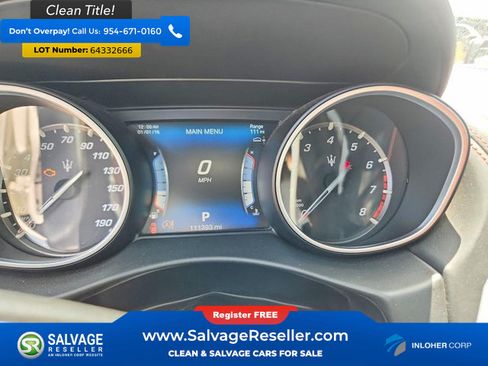 Used 2017 Maserati Levante w/ Luxury Package AWD/4WD image 12