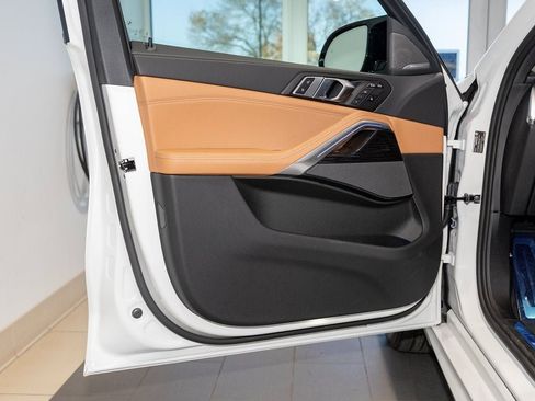 New 2026 BMW X6 M60i image 13