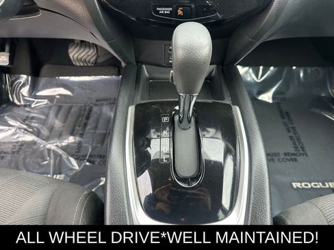 Used 2016 Nissan Rogue SV AWD/4WD image 23