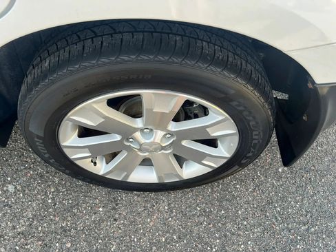 Used 2010 Mitsubishi Outlander SE FWD image 13