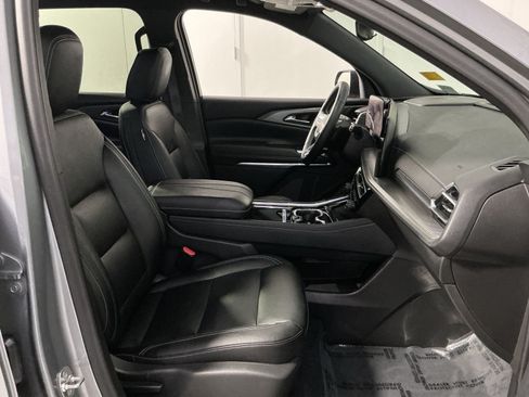 Used 2024 Chevrolet Traverse LT w/ LPO, Floor Liner Package FWD image 26