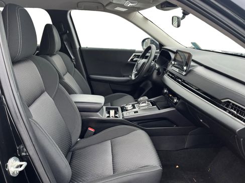 Used 2024 Mitsubishi Outlander ES image 17