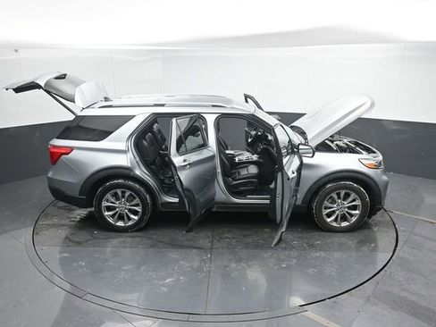 Used 2022 Ford Explorer Limited w/ Equipment Group 301A image 57