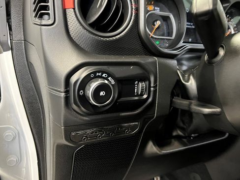 Certified 2024 Jeep Wrangler Unlimited Rubicon image 33