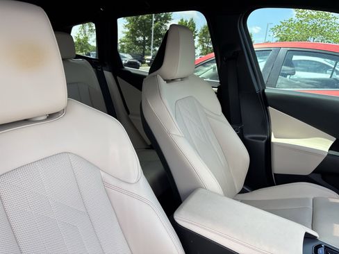 Used 2025 BMW X3 xDrive30i w/ Premium Package AWD/4WD image 35