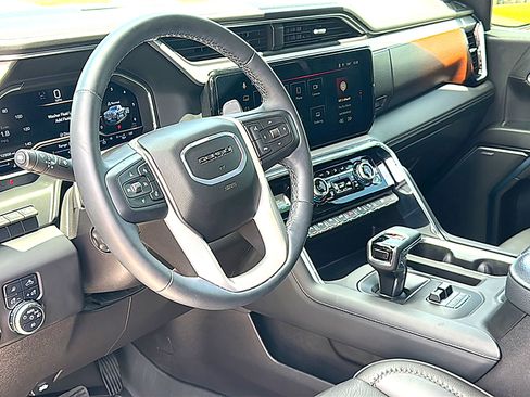 Used 2024 GMC Sierra 1500 Denali w/ Denali Reserve Package AWD/4WD image 12