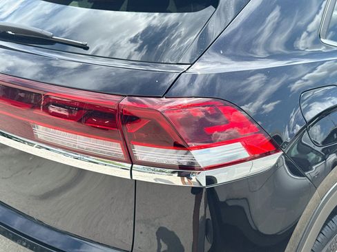 Certified 2026 Volkswagen Atlas Cross Sport SE FWD image 27