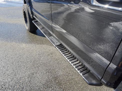 Used 2018 Ford F150 XLT w/ Trailer Tow Package image 10