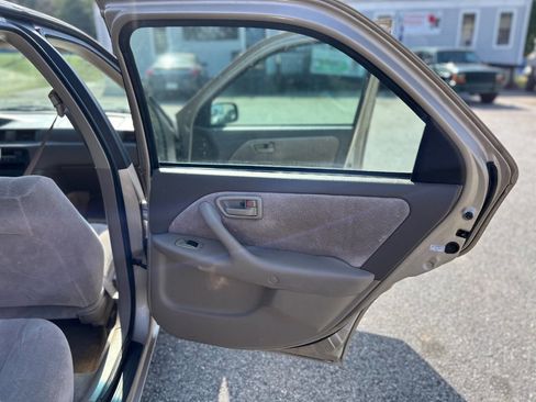 Used 1998 Toyota Camry CE image 19