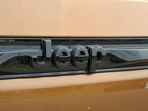 New 2026 Jeep Grand Cherokee Limited w/ Limited Altitude Package AWD/4WD image 20