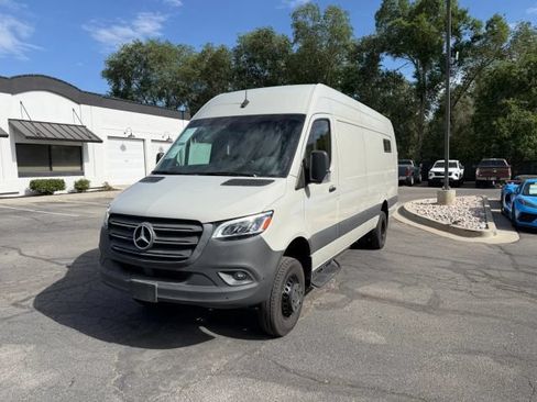 Used 2022 Mercedes-Benz Sprinter 3500 image 1