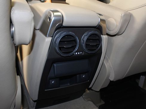 Used 2013 Land Rover Range Rover Sport HSE w/ HSE Silver Pkg image 40