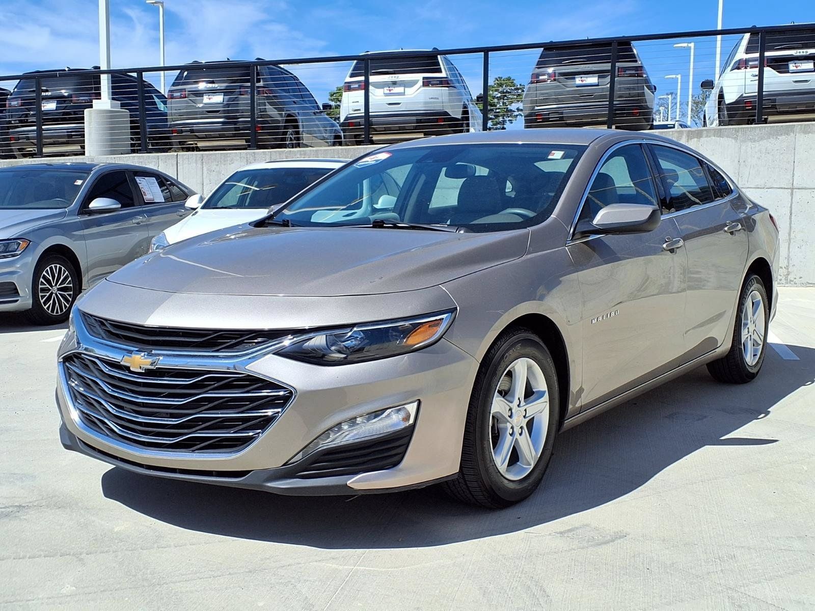 Used 2024 Chevrolet Malibu LT FWD image 3