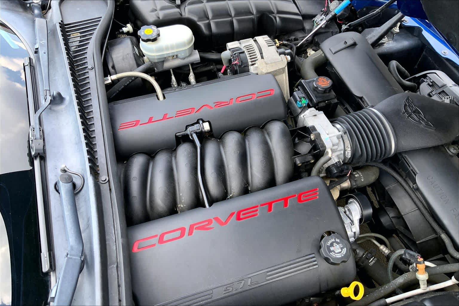 Used 2002 Chevrolet Corvette Coupe RWD image 25