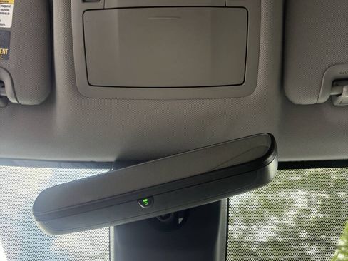 Used 2019 Toyota Highlander XLE FWD image 36