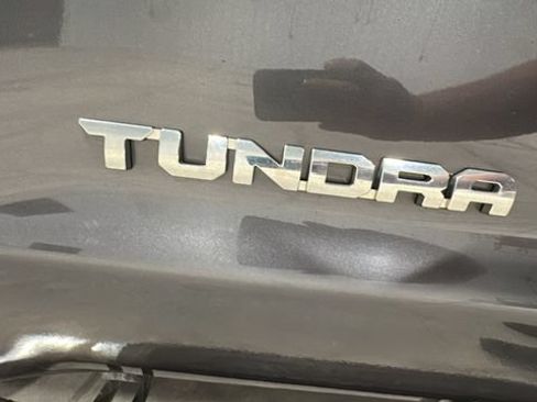Used 2018 Toyota Tundra SR5 AWD/4WD image 35