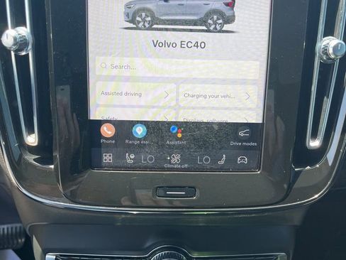 Certified 2023 Volvo C40 P8 Recharge Ultimate AWD/4WD image 13