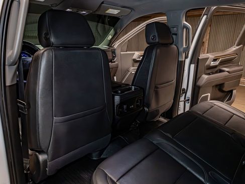 Used 2022 Chevrolet Silverado 1500 LT Trail Boss w/ LT Trail Boss Premium Package image 21