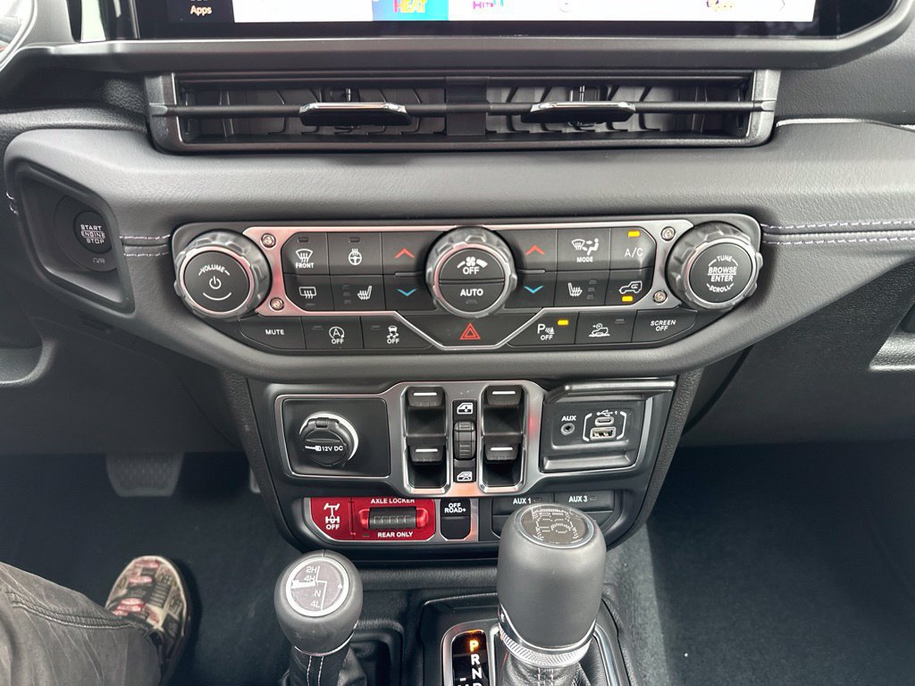 New 2026 Jeep Gladiator Sport AWD/4WD image 33