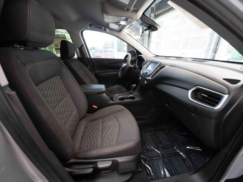 Used 2021 Chevrolet Equinox LT FWD image 27