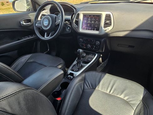 Used 2021 Jeep Compass Latitude AWD/4WD image 27