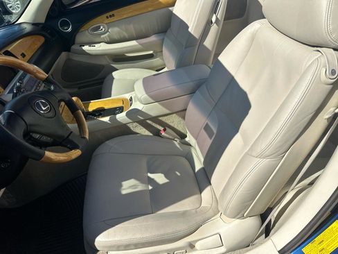 Used 2002 Lexus SC 430 Convertible image 14