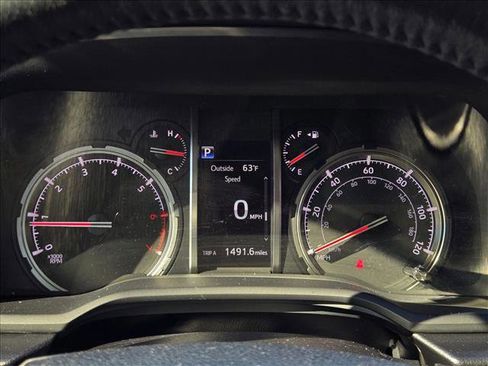 Used 2020 Toyota 4Runner TRD Off Road image 10