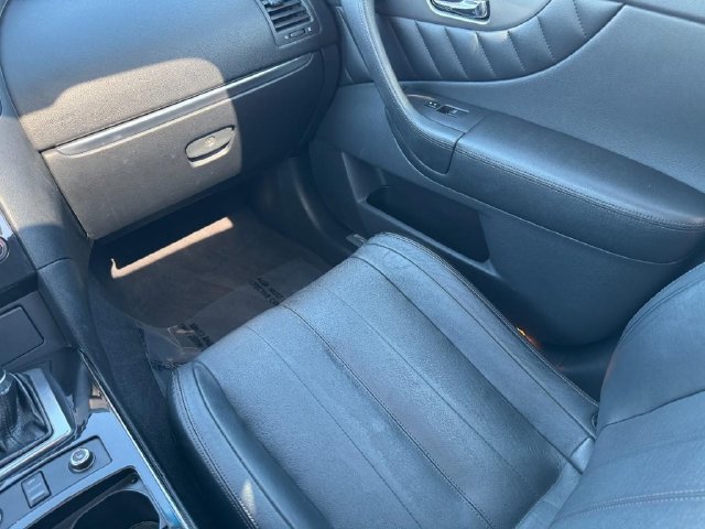 Used 2017 INFINITI QX70 AWD w/ Premium Package image 18
