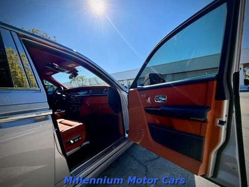 Used 2018 Rolls-Royce Phantom Sedan RWD image 27