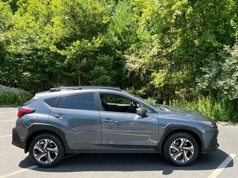 Used 2024 Subaru Crosstrek 2.0i Premium AWD/4WD image 33