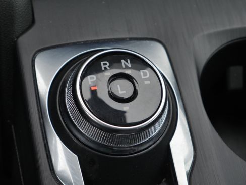 Certified 2025 Ford Escape Platinum AWD/4WD image 22