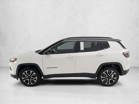 Used 2023 Jeep Compass Limited image 5