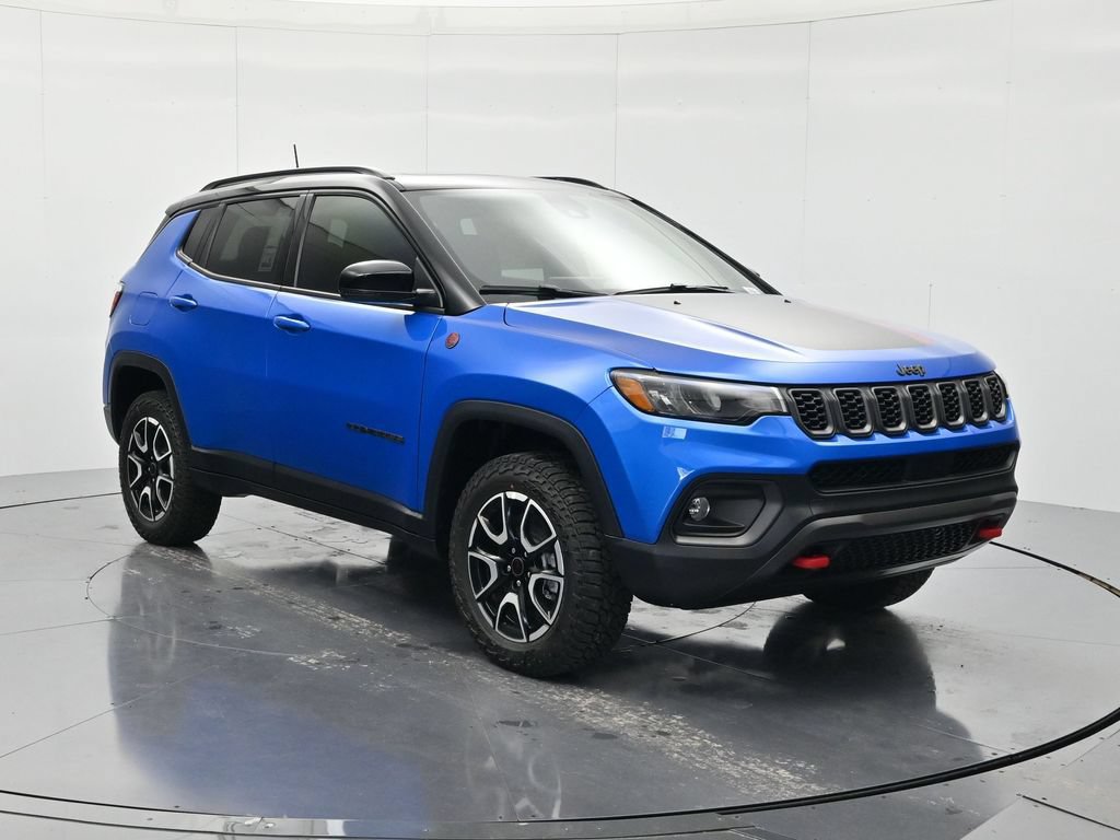 New 2026 Jeep Compass Trailhawk w/ Sun, Sound & Navigation Group AWD/4WD image 3